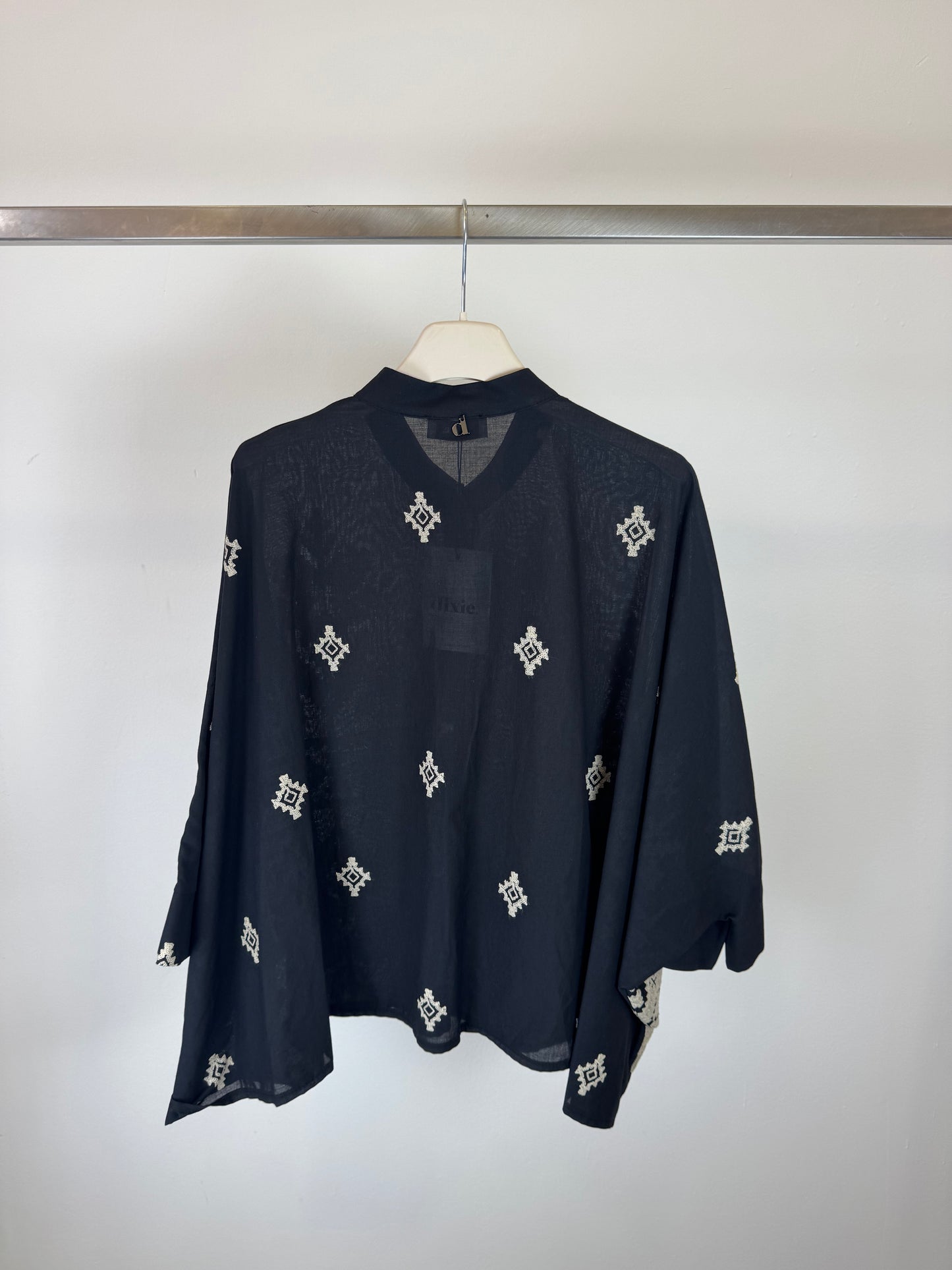 CAMICIA CON RICAMO ECRU
